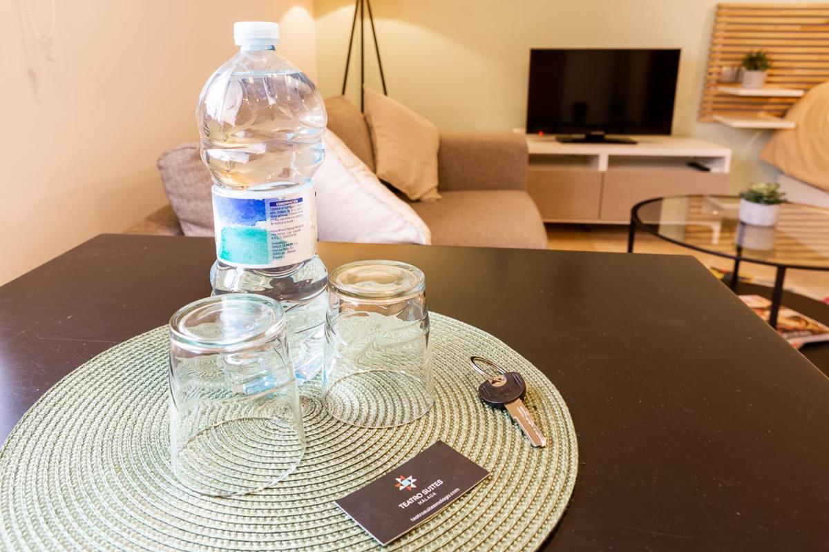 Teatro Suites Malaga City Flat ภายนอก รูปภาพ